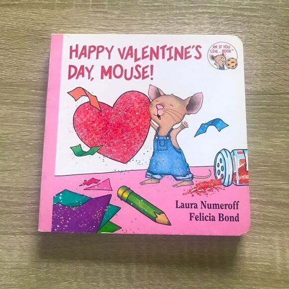 “Happy Valentine’s Day, Mouse” Book - Picture 1 of 3